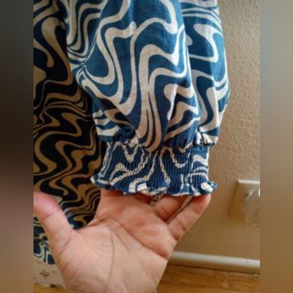 AVA & VIV 4X blue/white print crop blouse - Picture 7 of 10